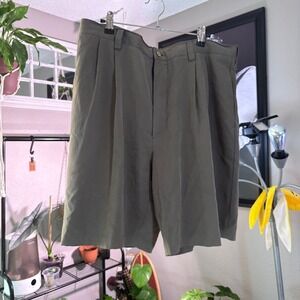 Jamaica Jaxx Men's 100% Silk Olive Green Pleated Golf Shorts Size 36